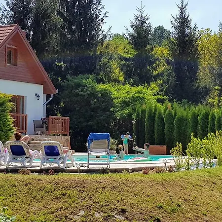 Luxury Chalet With Pool, Sauna & Wifi Zalakoveskut